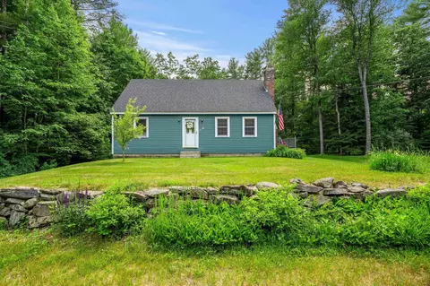 25 Lawrence Ln, Hollis, NH 03049