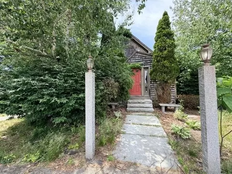 12 Olive Meadow Ln, Dover, NH 03820