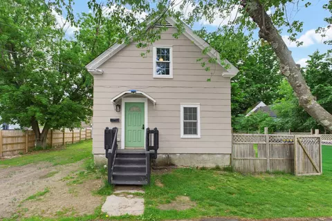 77 Franklin St, Keene, NH 03431