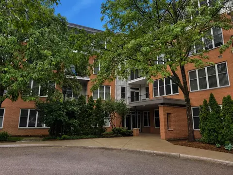 370 Farrell St #118, South Burlington, VT 05403