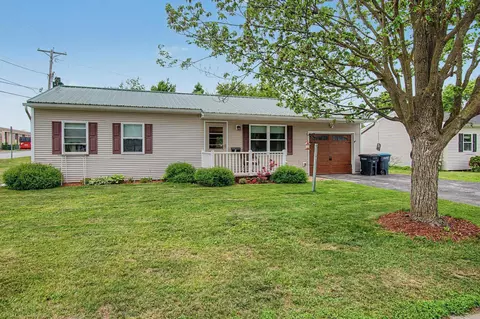 2 Finn Ave, Saint Albans, VT 05478