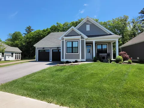 638 Vale Dr, South Burlington, VT 05403
