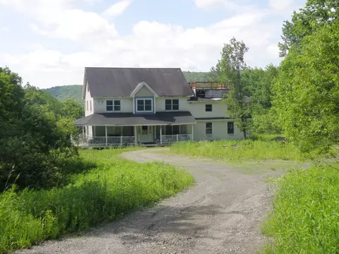 106 Town Farm Rd, Wilmington, VT 05363
