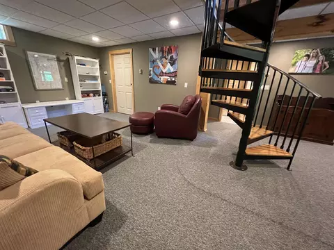 Living - 42 Bills Rd, Stratton, VT 05360 photo 6 of 10