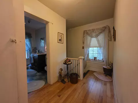 Entry Way - 49 Fairground Rd, Springfield, VT 05156 photo 5 of 6
