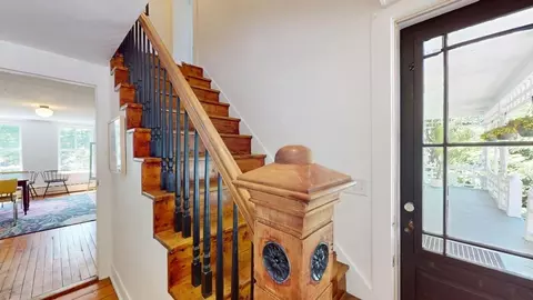 Entry Way - 466 E Main St, Middlebury, VT 05753 photo 2 of 3