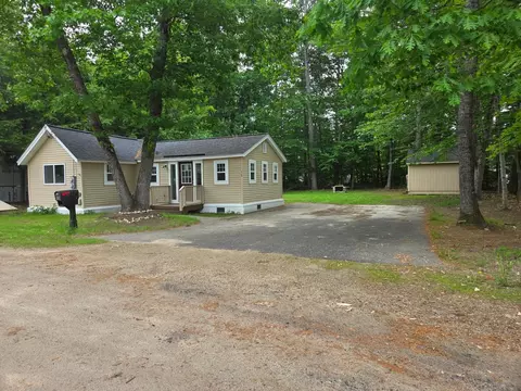 72 Felker Dr, Milton, NH 03851