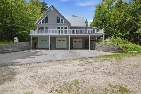 299 Cloutier Dr, Stark, NH 03582