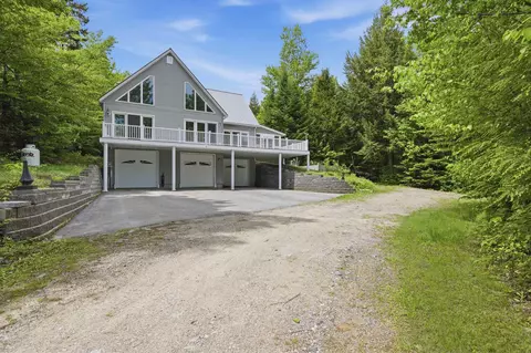 299 Cloutier Dr, Stark, NH 03582