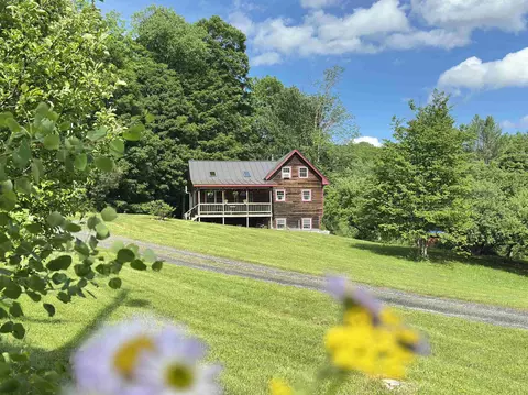 302 Brook Rd, Chelsea, VT 05038