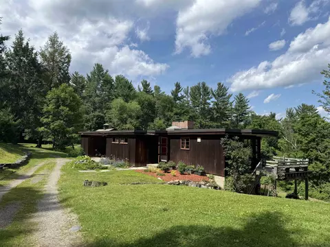 211 Pleasant Valley Rd, Brattleboro, VT 05301