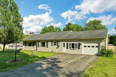 125 Woodland Ave, Gilford, NH 03249