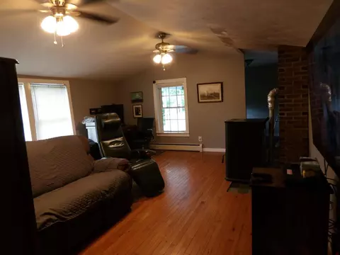 Living - 252 Spring Rd, Tunbridge, VT 05077 photo 2 of 2