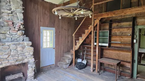 Entry Way - 91 Venheim Rd #1, Lunenburg, VT 05906 photo 5 of 8