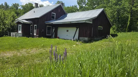 Exterior - 91 Venheim Rd #1, Lunenburg, VT 05906 photo 5 of 21