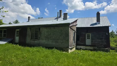 Exterior - 91 Venheim Rd #1, Lunenburg, VT 05906 photo 3 of 21