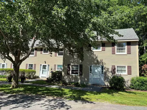 4 Wolfeboro Cmn #4, Wolfeboro, NH 03894