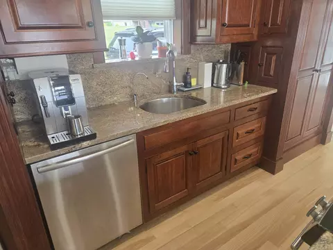 Kitchen - 35 N Shore Rd, Derry, NH 03038 photo 6 of 7
