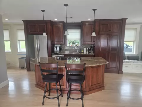 Kitchen - 35 N Shore Rd, Derry, NH 03038 photo 3 of 7
