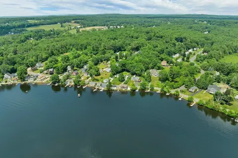 View/Area - 35 N Shore Rd, Derry, NH 03038 photo 9 of 9
