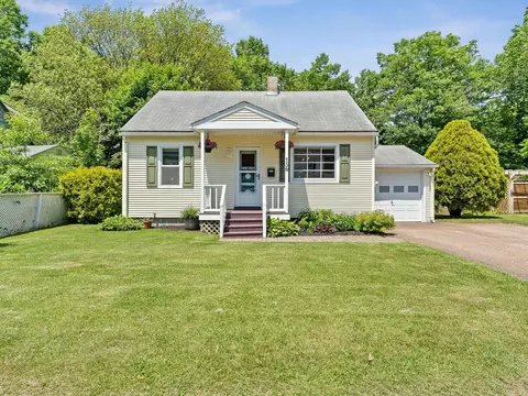 156 Woodlawn Rd, Burlington, VT 05408