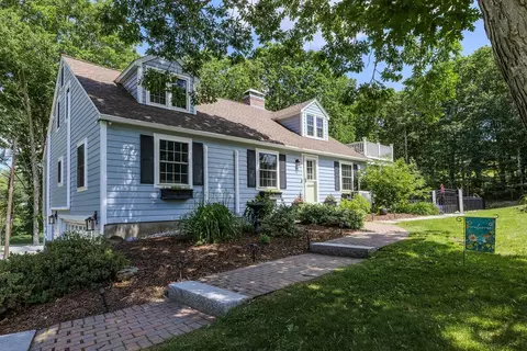 59 Blaze Hill Rd, Hopkinton, NH 03229