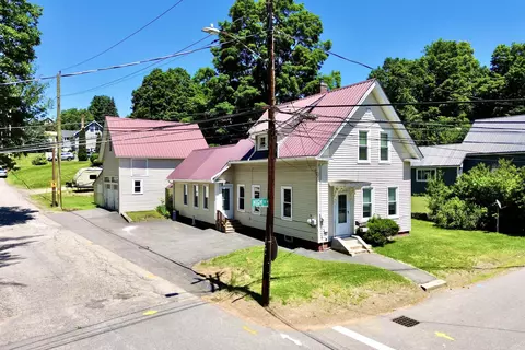 39 Chestnut St, Tilton, NH 03276