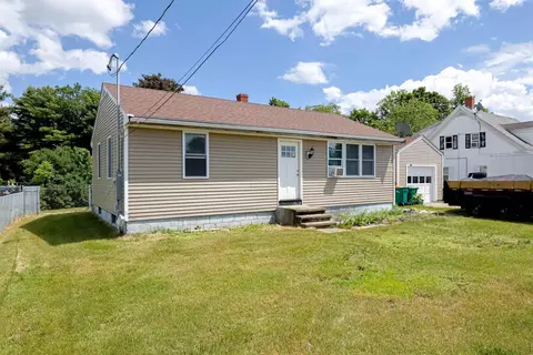 36 Hancock St, Rochester, NH 03867