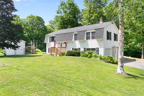 15 Lawton Dr, Brattleboro, VT 05301