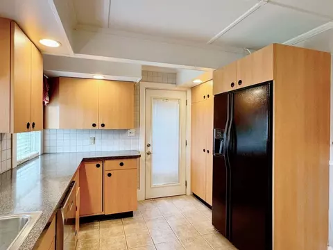 Kitchen - 10 Beech St, Franklin, NH 03235 photo 3 of 3