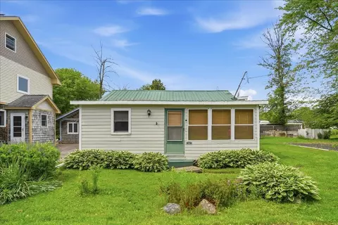 8 12 Cedar St, South Hero, VT 05486