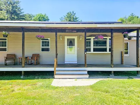 110 Tuttle Ln, Greenland, NH 03840