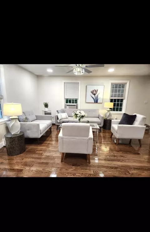 Living - 10 Oriole Rd, Windham, NH 03087 photo 2 of 2