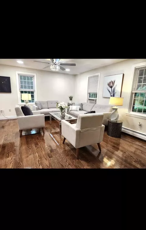 Living - 10 Oriole Rd, Windham, NH 03087 photo 1 of 2