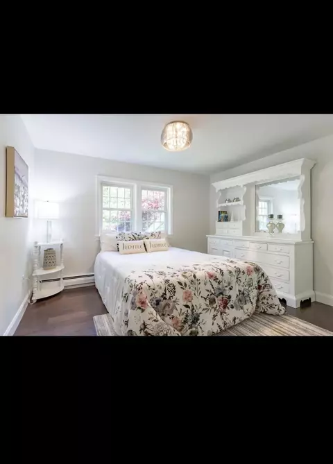 Bedroom - 10 Oriole Rd, Windham, NH 03087 photo 4 of 7