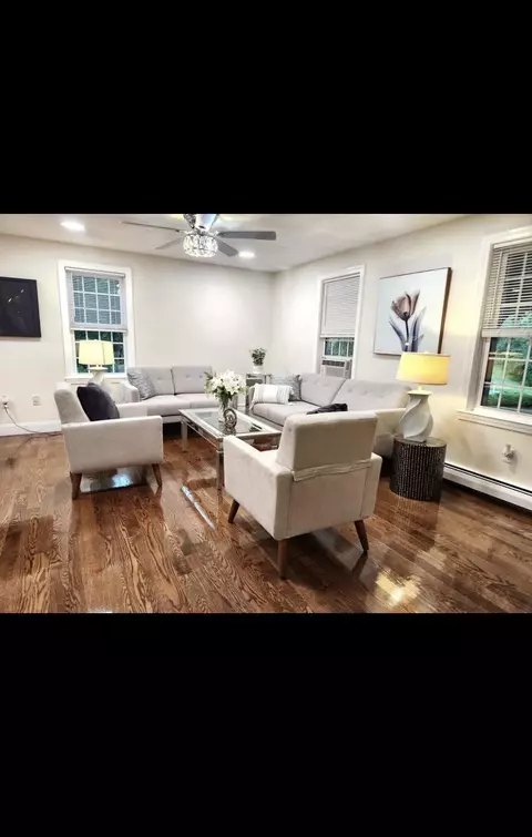 Living - 10 Oriole Rd, Windham, NH 03087 photo 1 of 2