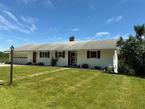 28 Campbell Rd, Rutland, VT 05701