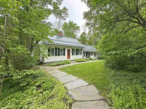 268 S Wardsboro Rd, Newfane, VT 05345