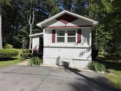 6 Hidden Trl, Nashua, NH 03062