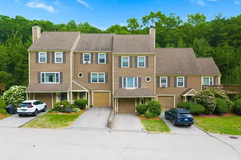 12 Walnut Cir, Merrimack, NH 03054