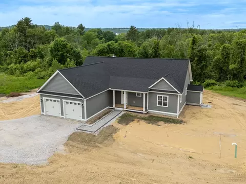 131 Merrimack St, Hooksett, NH 03106