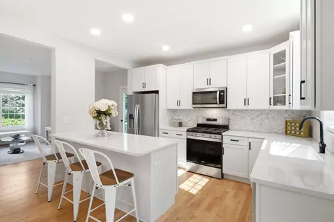 57 Hardy Rd, Londonderry, NH 03053