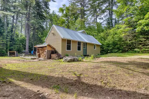 29 Gray Fox Rd, Effingham, NH 03882