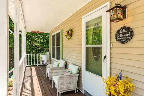 11 Spruce Rd, Middleton, NH 03887