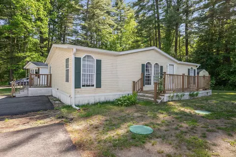 3 Robyn Ct, Litchfield, NH 03052