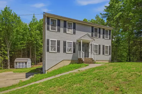 177 Whittier Dr, Fremont, NH 03044