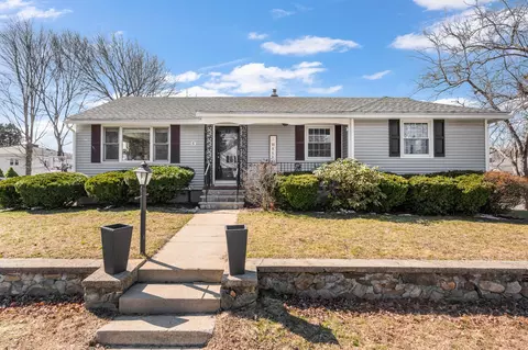 6 Messer Ave, Salem, NH 03079