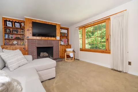 Living - 56 Jenness Rd, Weathersfield, VT 05089 photo 3 of 4