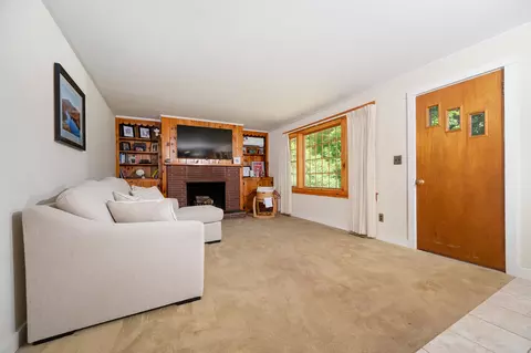 Living - 56 Jenness Rd, Weathersfield, VT 05089 photo 2 of 4