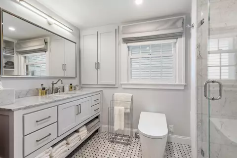 Bath - 12 Willow Ave, North Hampton, NH 03862 photo 6 of 8
